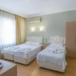 Hotel Dost 2*
