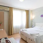 Hotel Dost 2*