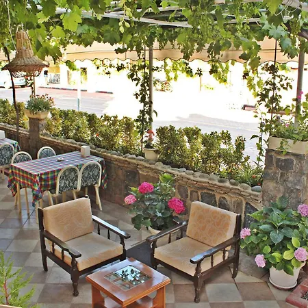 Hotel Dost 2*