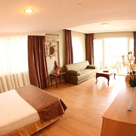 دوست فندق 2*