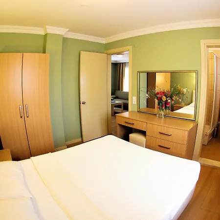 دوست 2* مرمريس