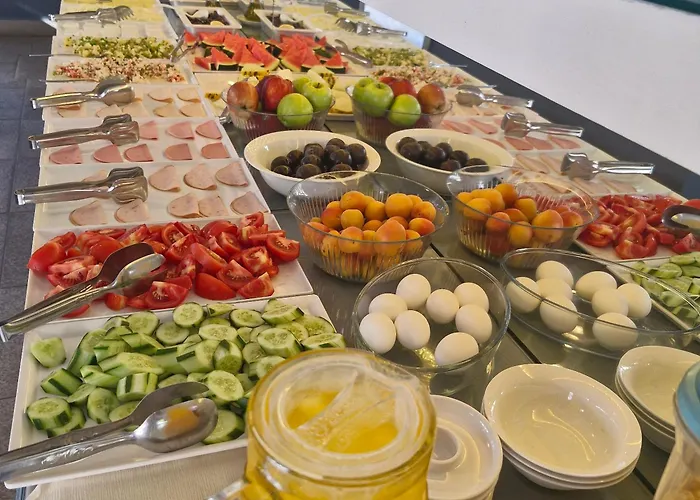 دوست فندق مرمريس