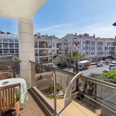 ドスト 2* マルマリス