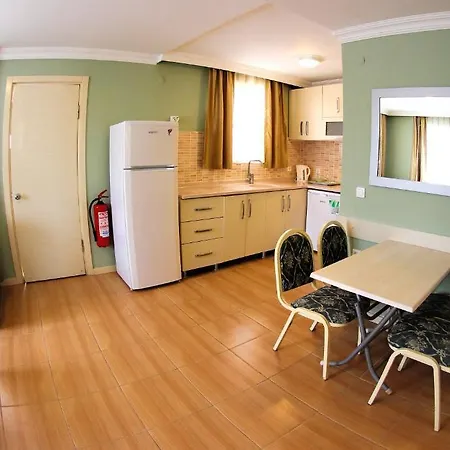 ドスト 2* マルマリス