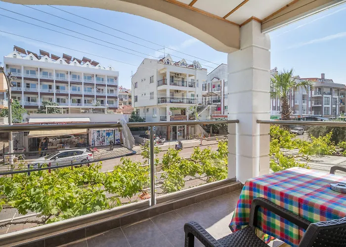 ドスト 2* マルマリス