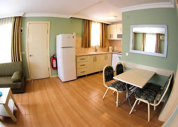 ドスト 2* マルマリス